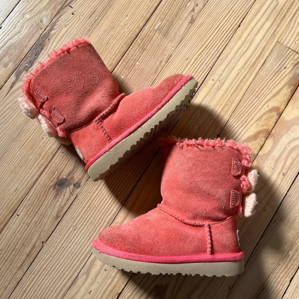 UGG Bailey Bow II Toddler Boots Size 9 Coral Pink Suede Double Bow 1153640T